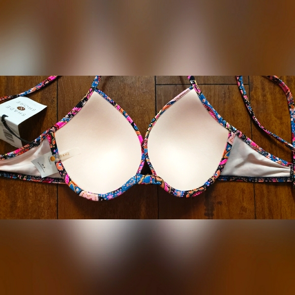 SOLD- Shade & Shore Bikini -34B/XS - Picture 4 of 16